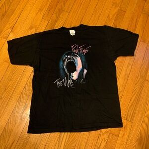 Vintage 1982 Pink Floyd “The Wall” shirt